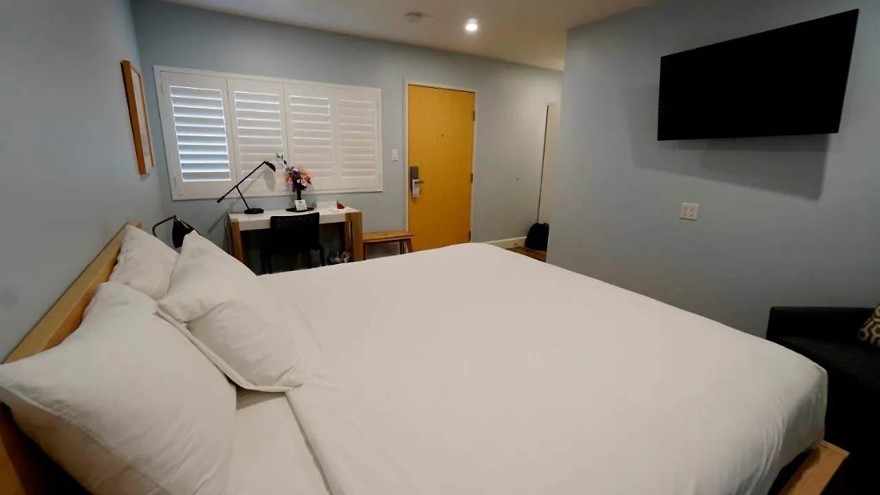 **** Hotel El Royale Gardens Near Universal Studios United States